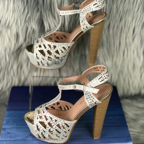 PEEP TOE PUMP PARTY HEELS - Picture 3 of 7